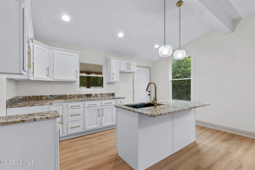 1433 Beech St, Louisville, KY à vendre - Photo intérieure - Image 2 de 9