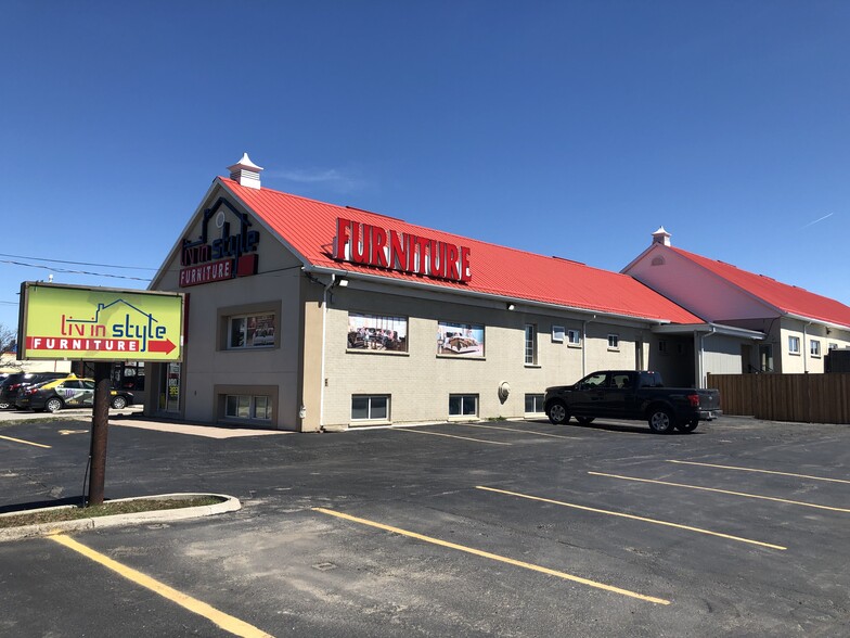 752 Wharncliffe Rd S, London, ON for lease - Building Photo - Image 2 of 7