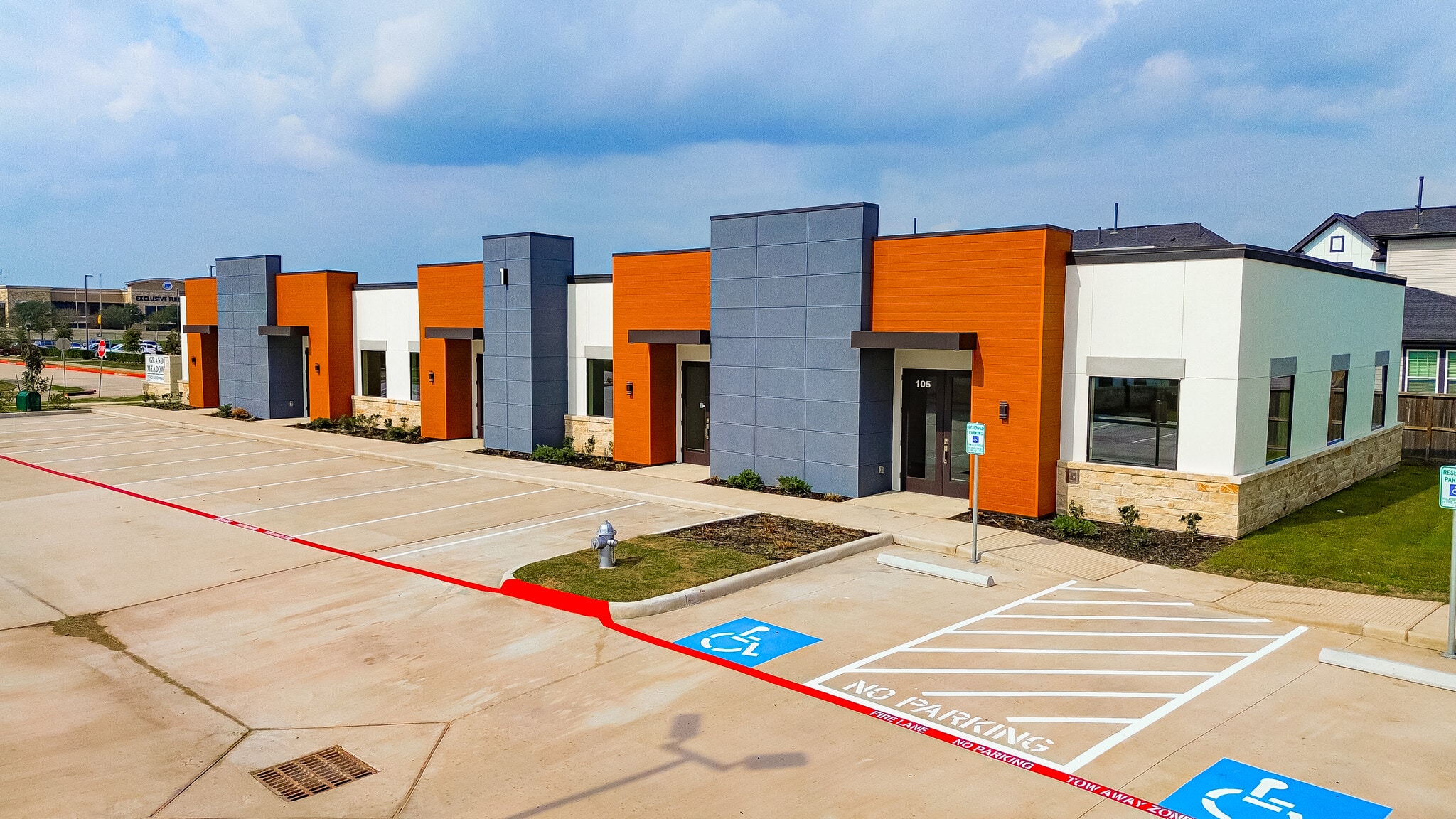 5151 Meadow Ranch Pky, Richmond, TX for lease Primary Photo- Image 1 of 33