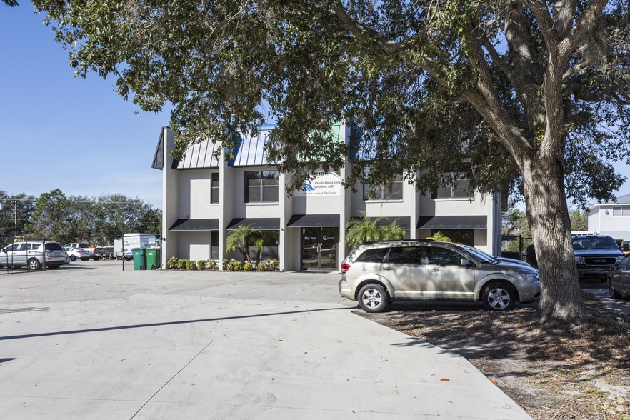 210 Field End Rd, Sarasota, FL à louer - Photo du bâtiment - Image 2 de 12