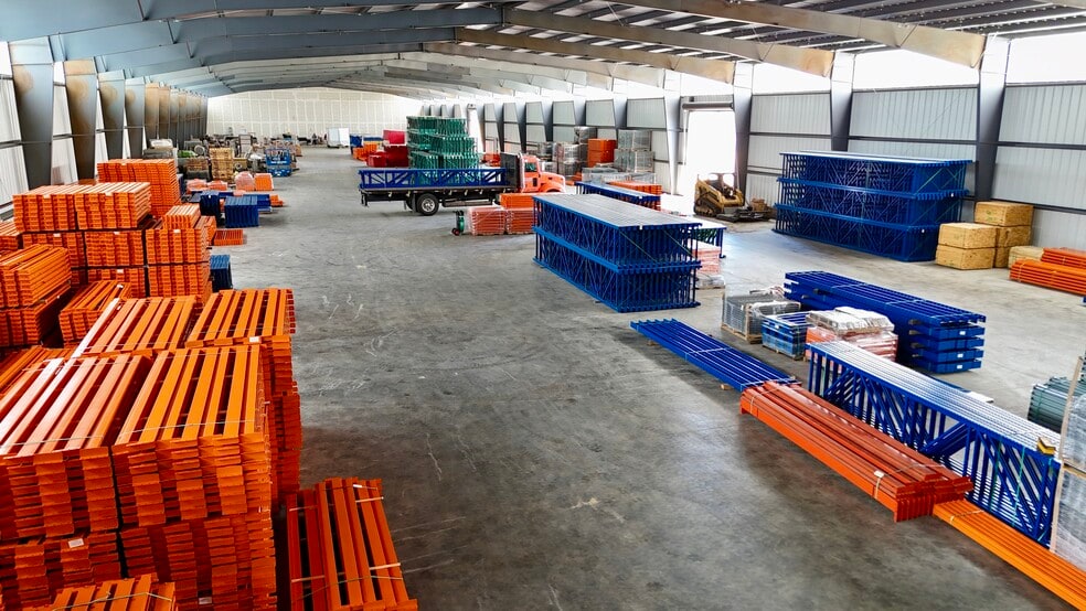 1102 Sealy Rd, Sealy, TX for sale - Building Photo - Image 3 of 7