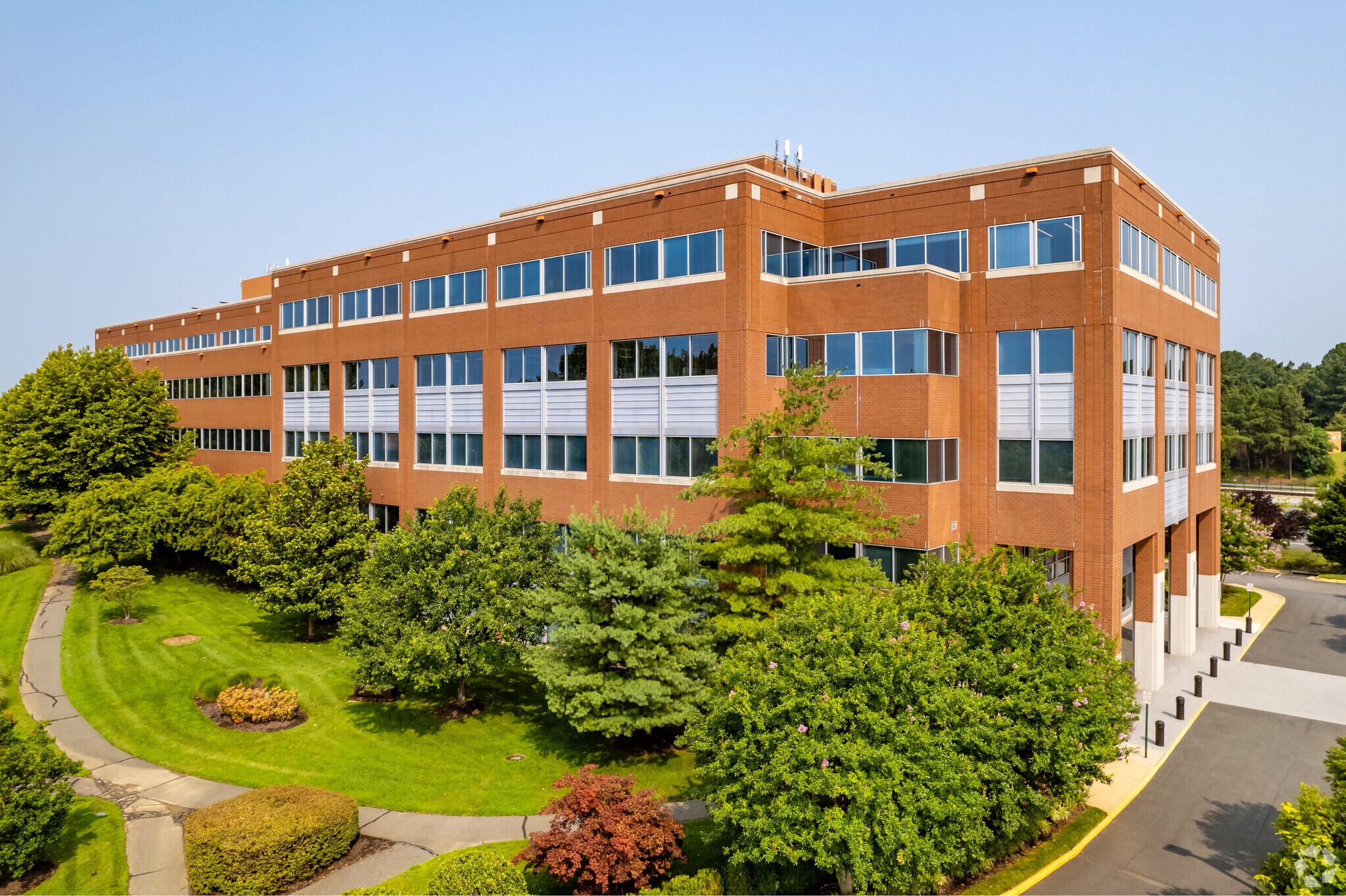 10780-10790 Parkridge Blvd, Reston, VA à louer Photo du bâtiment- Image 1 de 6