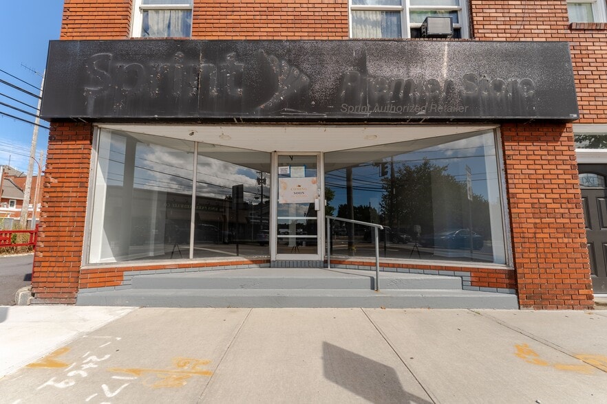 21-23 Indian Head Rd, Kings Park, NY à louer - Photo du bâtiment - Image 3 de 15