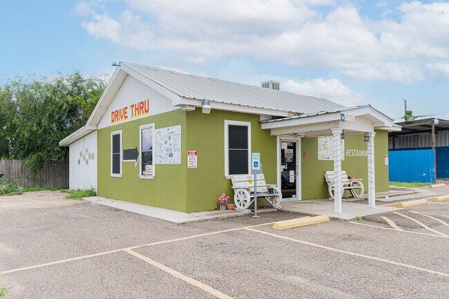 Plus de détails pour 1606 La Fuente Dr, Penitas, TX - Commerce de détail à vendre