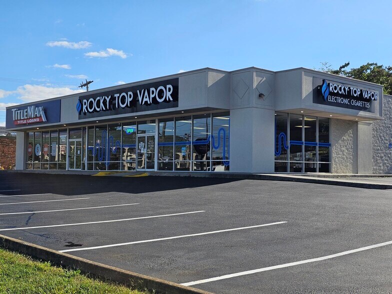 2617 N Roan St, Johnson City, TN à vendre - Photo du bâtiment - Image 3 de 3