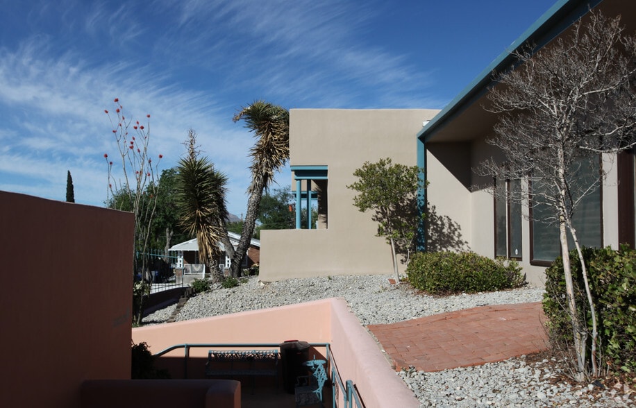 500 E Schuster Ave, El Paso, TX for sale - Building Photo - Image 2 of 20