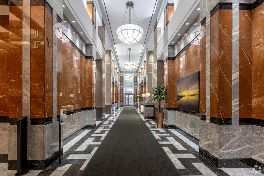 420 Fifth Ave, New York, NY for sale - Lobby - Image 3 of 10