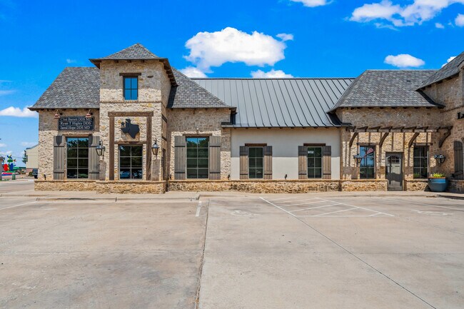 More details for 7515 Quaker Ave, Lubbock, TX - Office for Sale