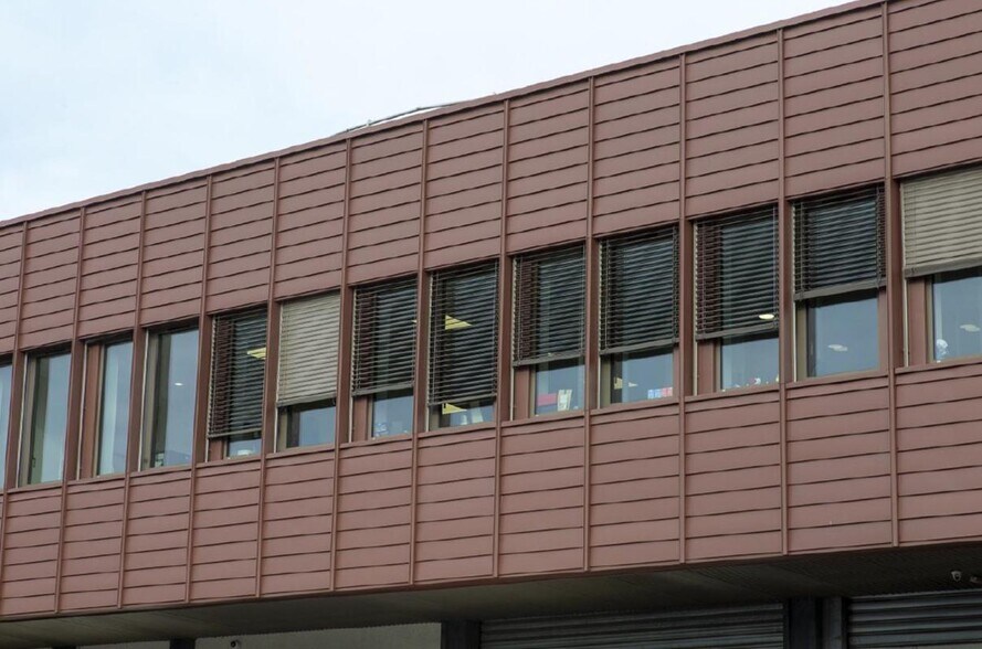 Flex dans Wissous à louer - Photo du bâtiment - Image 1 de 9
