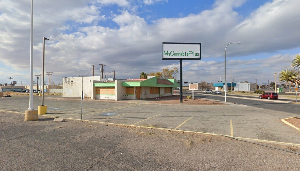 1030 El Paseo Rd, Las Cruces, NM à vendre - Photo du bâtiment - Image 3 de 4