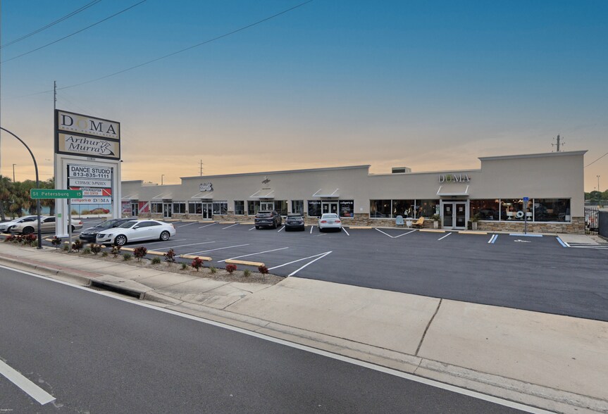 4005 W Gandy Blvd, Tampa, FL à louer - Photo du bâtiment - Image 2 de 2