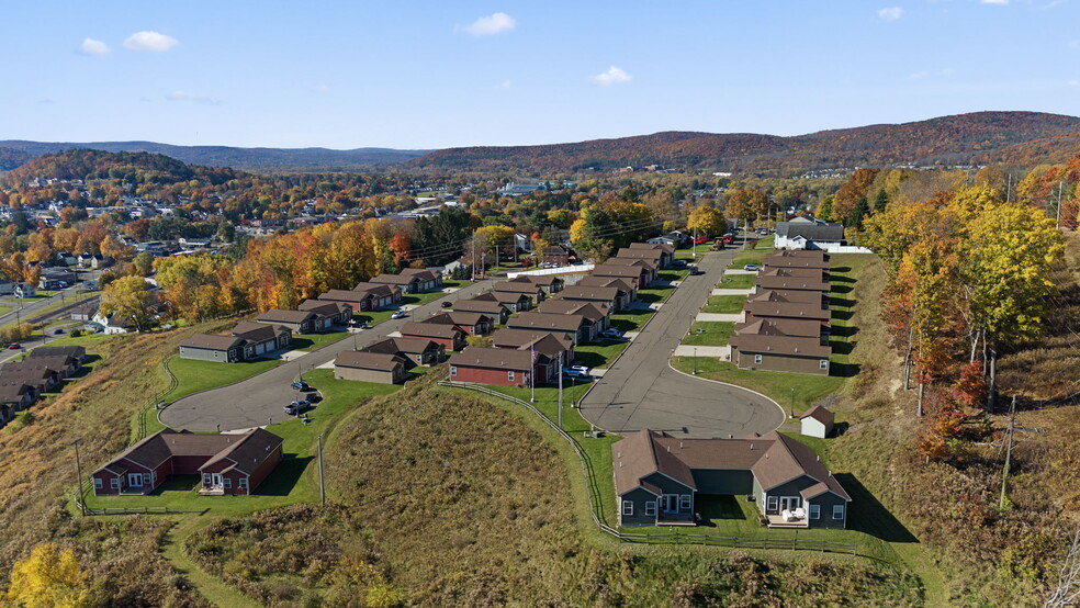 501 E Franklin St, Endicott, NY for sale - Building Photo - Image 3 of 41