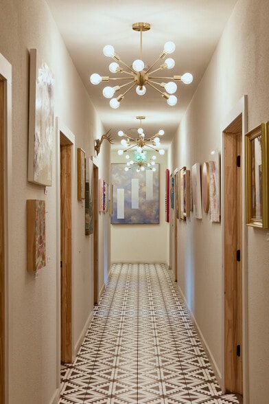 2403 E 16th St, Austin, TX for lease - Building Photo - Image 3 of 10