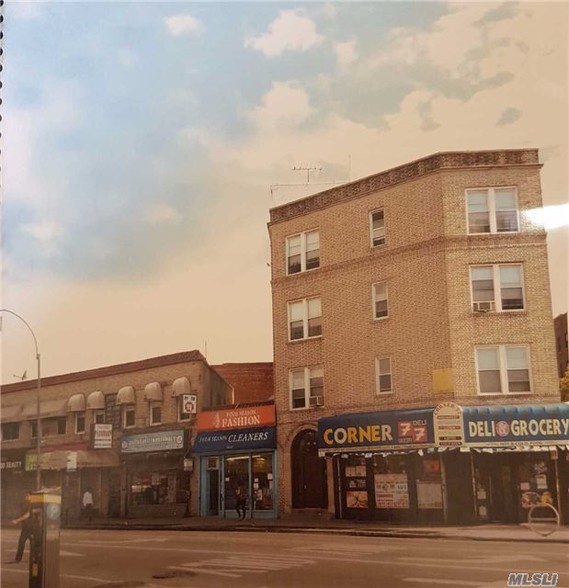 Broadway, Elmhurst, NY for sale - Primary Photo - Image 1 of 1