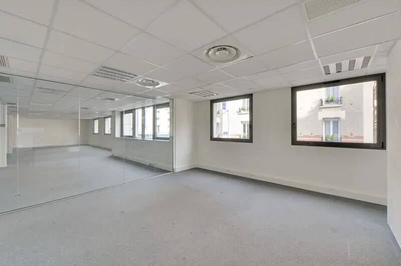 Office in Suresnes for sale - Building Photo - Image 3 of 7