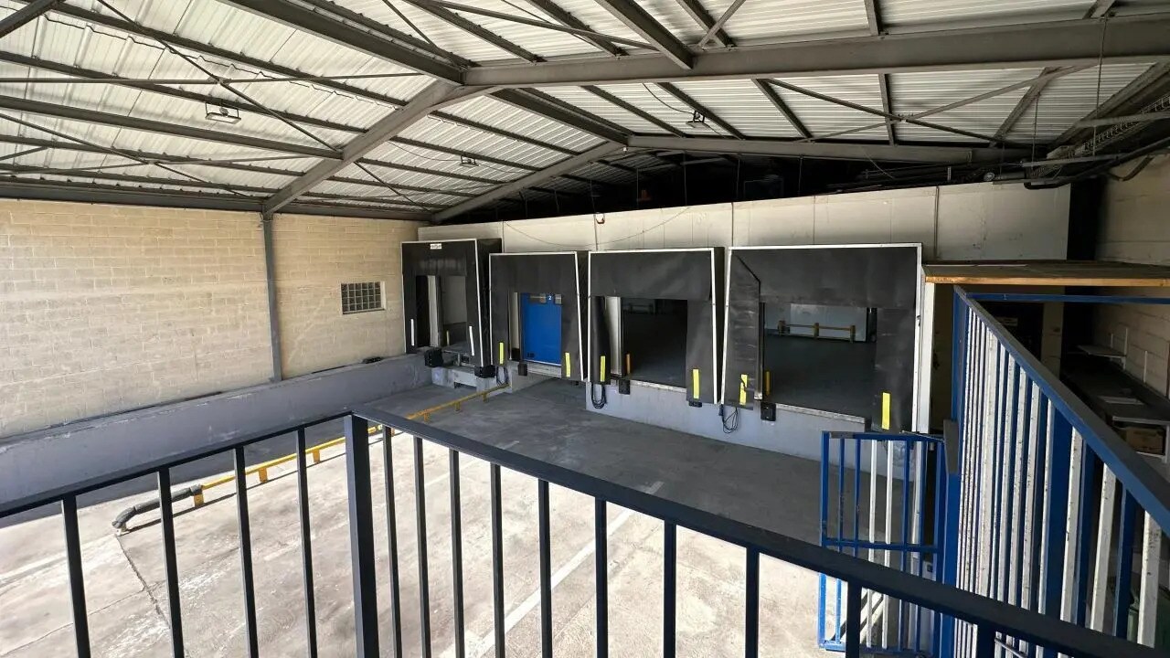 Local d'activités dans Montreuil à vendre Photo du bâtiment- Image 1 de 8