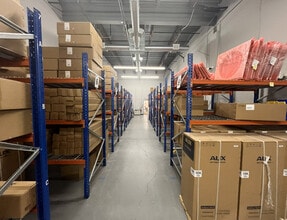 400 Corporate Ct, South Plainfield, NJ for lease Interior Photo- Image 2 of 7