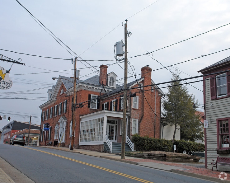 1 Loudoun St SW, Leesburg, VA for lease - Building Photo - Image 2 of 3