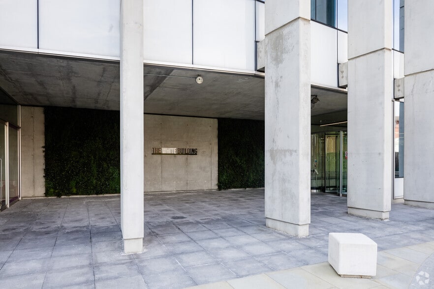 11 Evesham St, London for lease - Building Photo - Image 2 of 25