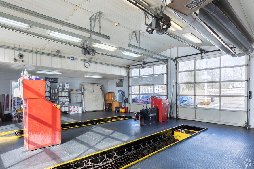 2101 E Home Rd, Springfield, OH à vendre - Photo intérieure - Image 3 de 24