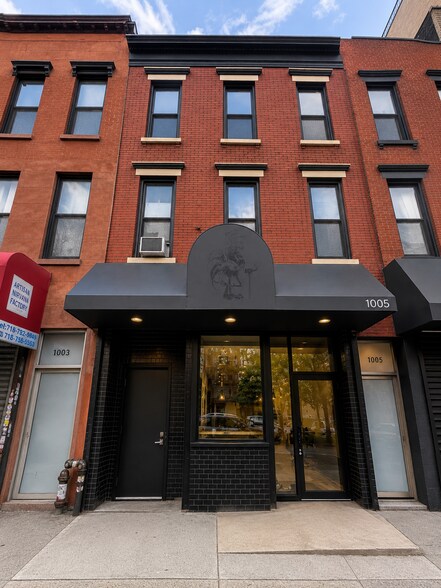 1005 Broadway, Brooklyn, NY à louer - Photo du bâtiment - Image 1 de 1