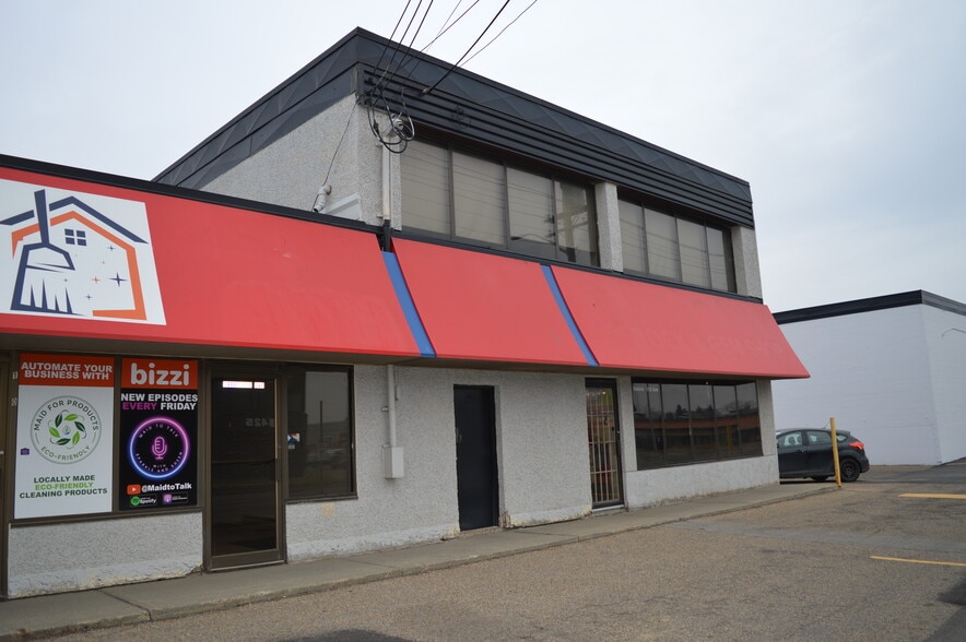 14444-14456 118 Ave NW, Edmonton, AB à louer - Photo du bâtiment - Image 1 de 6