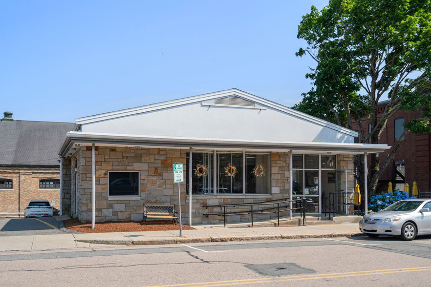 157 Central St, Norwood, MA for lease - Building Photo - Image 1 of 4