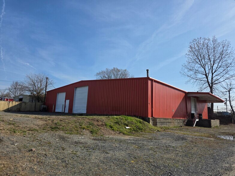 2839 Sparta Ave, Charlotte, NC à louer - Photo du bâtiment - Image 2 de 18