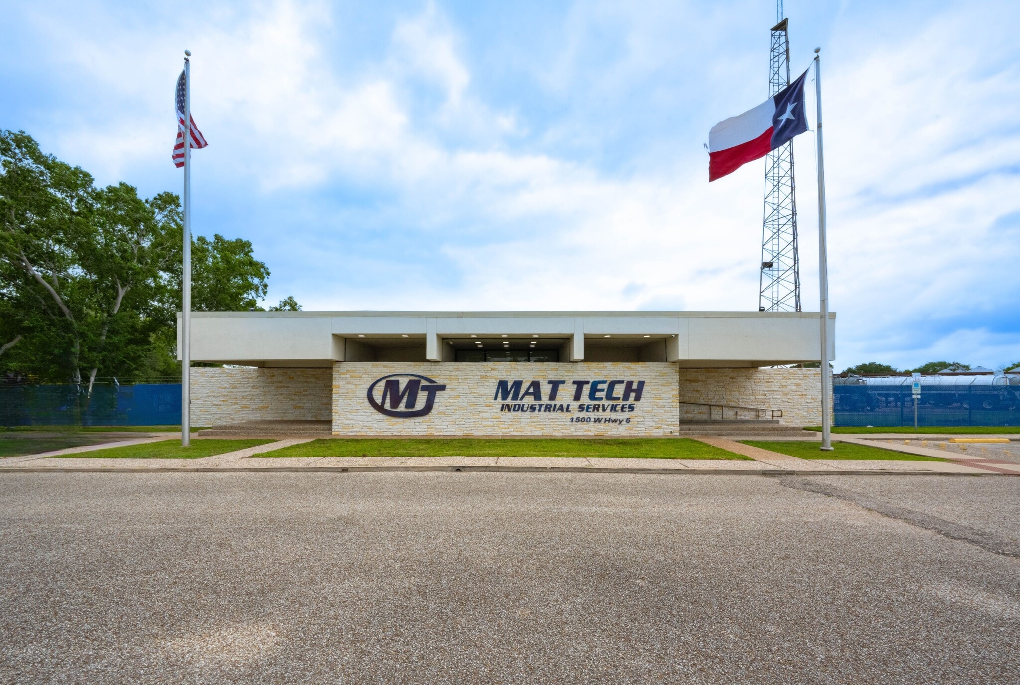 1500 W Highway 6, Alvin, TX for sale Primary Photo- Image 1 of 36