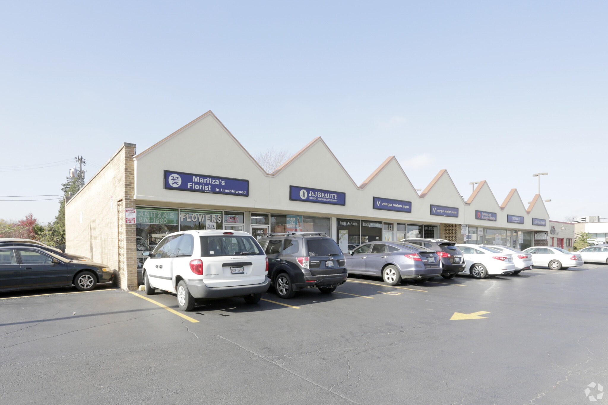 6700-6710 N Crawford Ave, Lincolnwood, IL for lease Primary Photo- Image 1 of 7