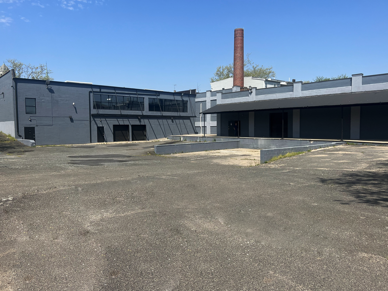 35 Martin Luther King Blvd, Newark, NJ for sale - Building Photo - Image 1 of 1