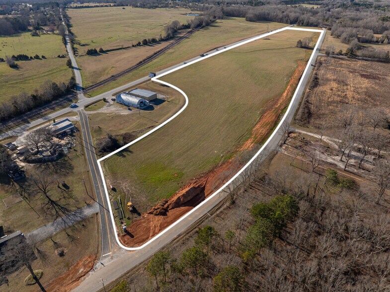 03 Hwy 14, Laurens, SC for sale - Building Photo - Image 2 of 19