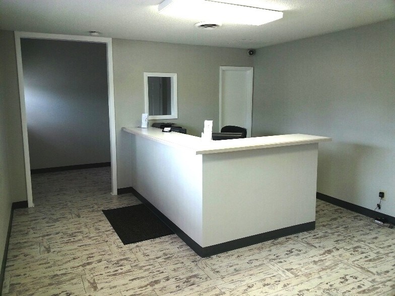 552 Grant Ave, Junction City, KS à vendre - Photo du bâtiment - Image 2 de 7