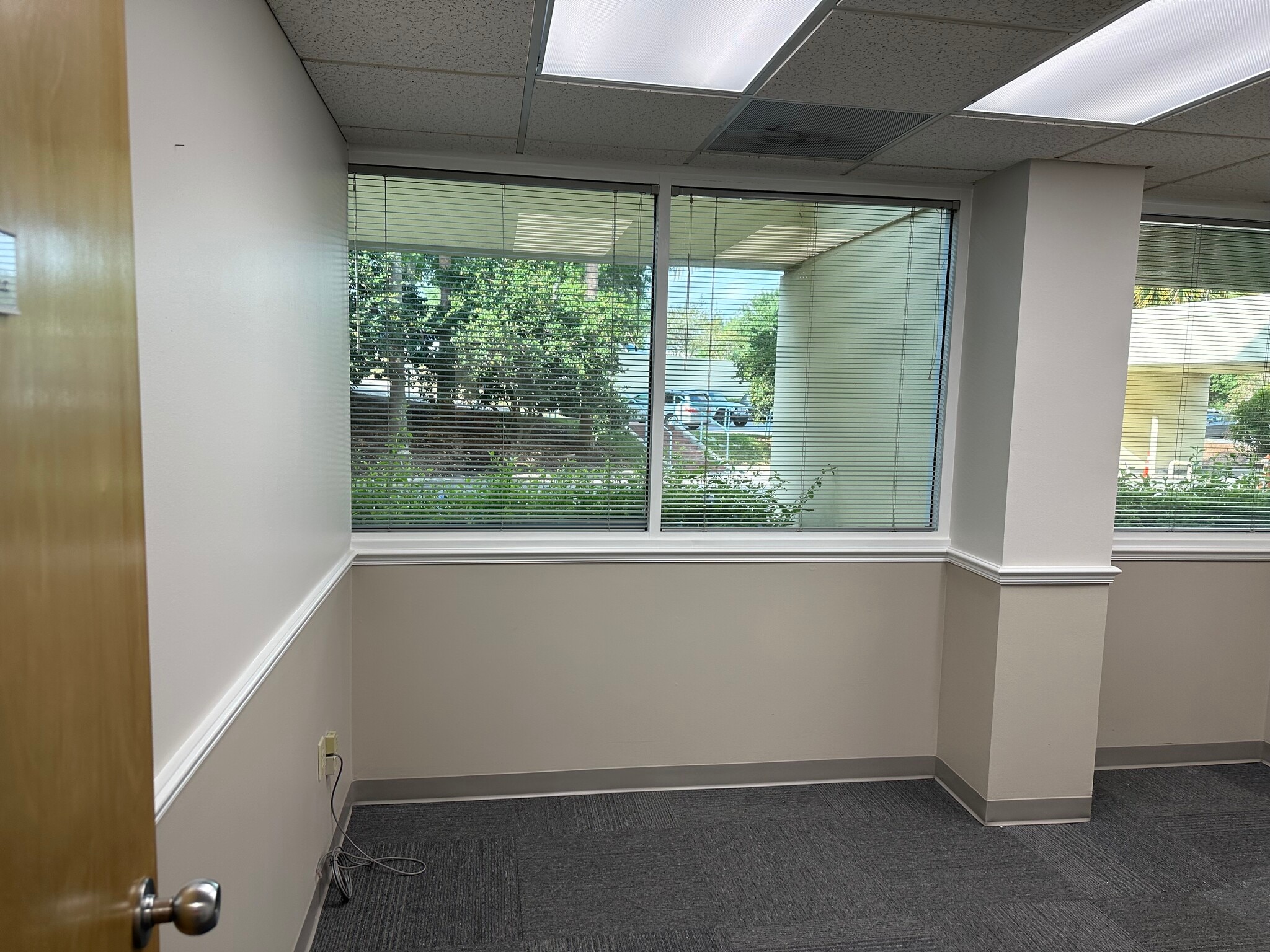 498 Palm Springs Dr, Altamonte Springs, FL for lease Interior Photo- Image 1 of 4
