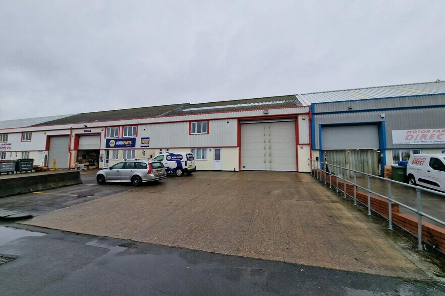 West Ham Ln, Basingstoke for lease - Building Photo - Image 1 of 3