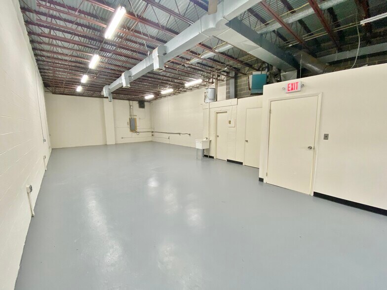 601-615 Lofstrand Ln, Rockville, MD à louer - Photo intérieure - Image 3 de 14