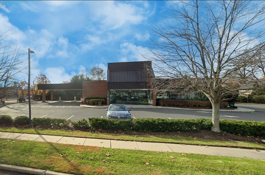 555 Warren Ave, Spring Lake Heights, NJ for sale - Building Photo - Image 1 of 3