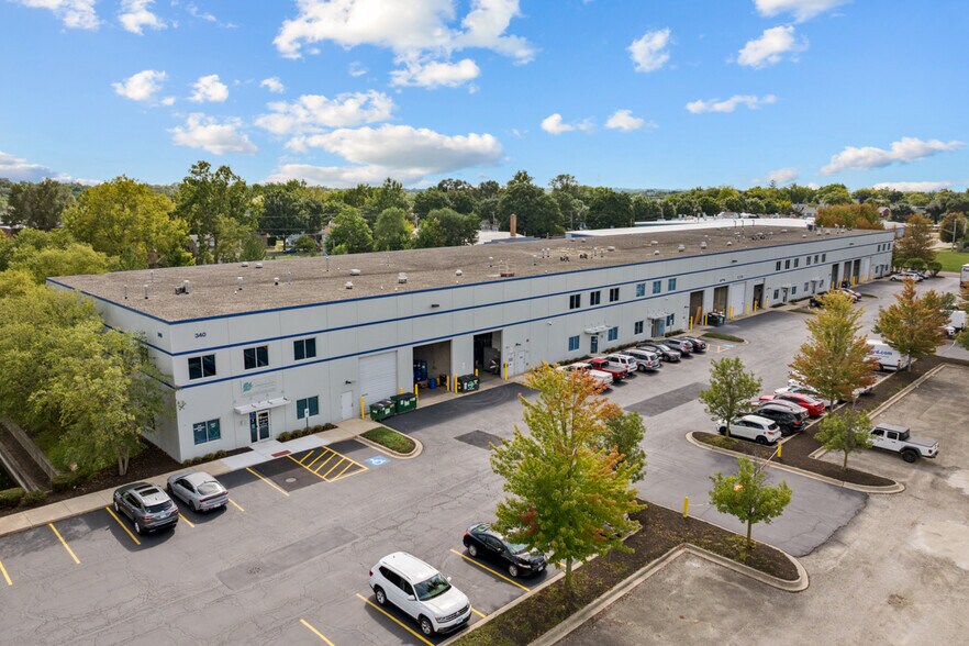 340 Marshall Ave, Aurora, IL à vendre - Photo du bâtiment - Image 3 de 59