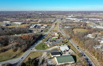 19605 E 40 Hwy, Independence, MO - AERIAL  map view