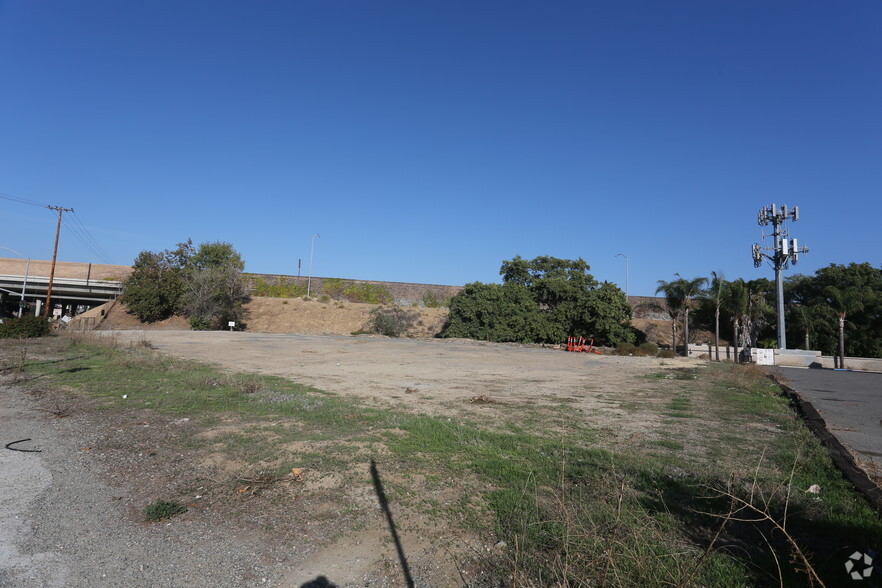 Bristol St, Costa Mesa, CA for sale - Primary Photo - Image 1 of 1