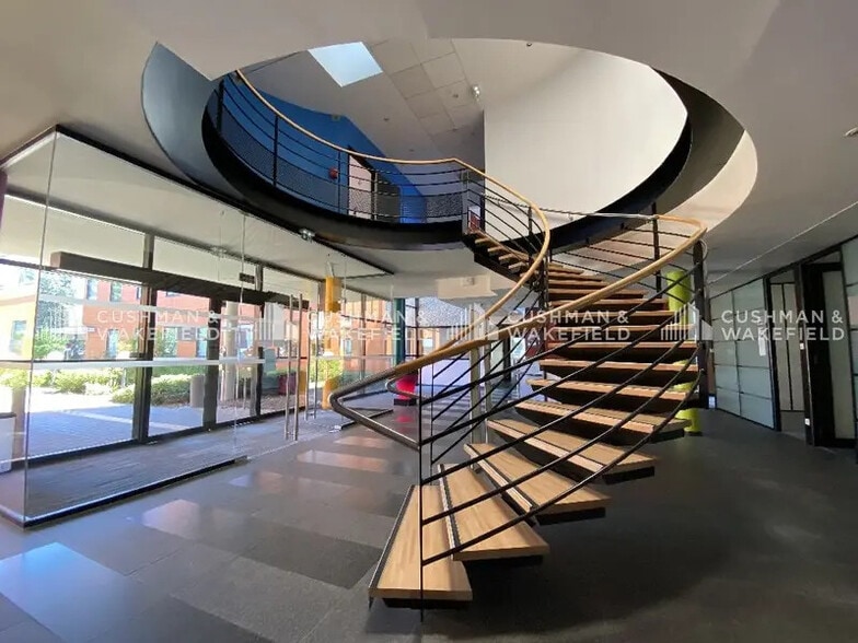 Avenue De L'Europe, Schiltigheim for sale - Lobby - Image 2 of 8