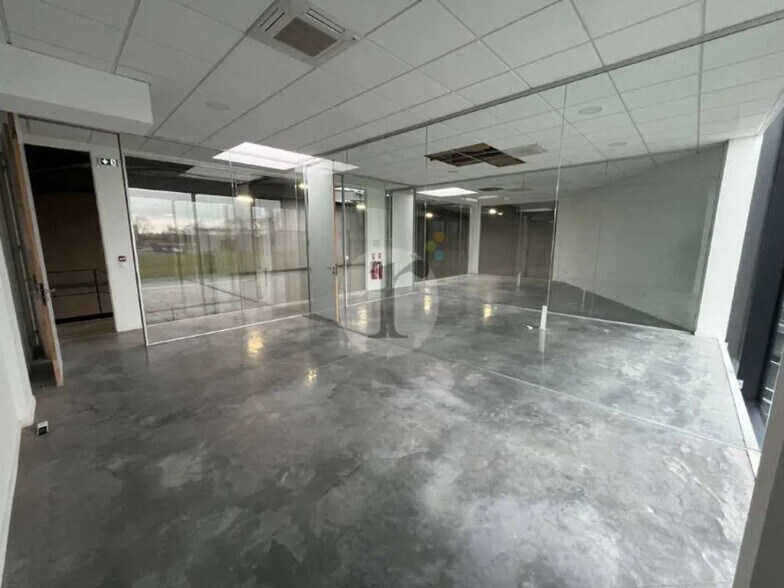 Flex dans Seclin à louer - Photo du bâtiment - Image 2 de 6