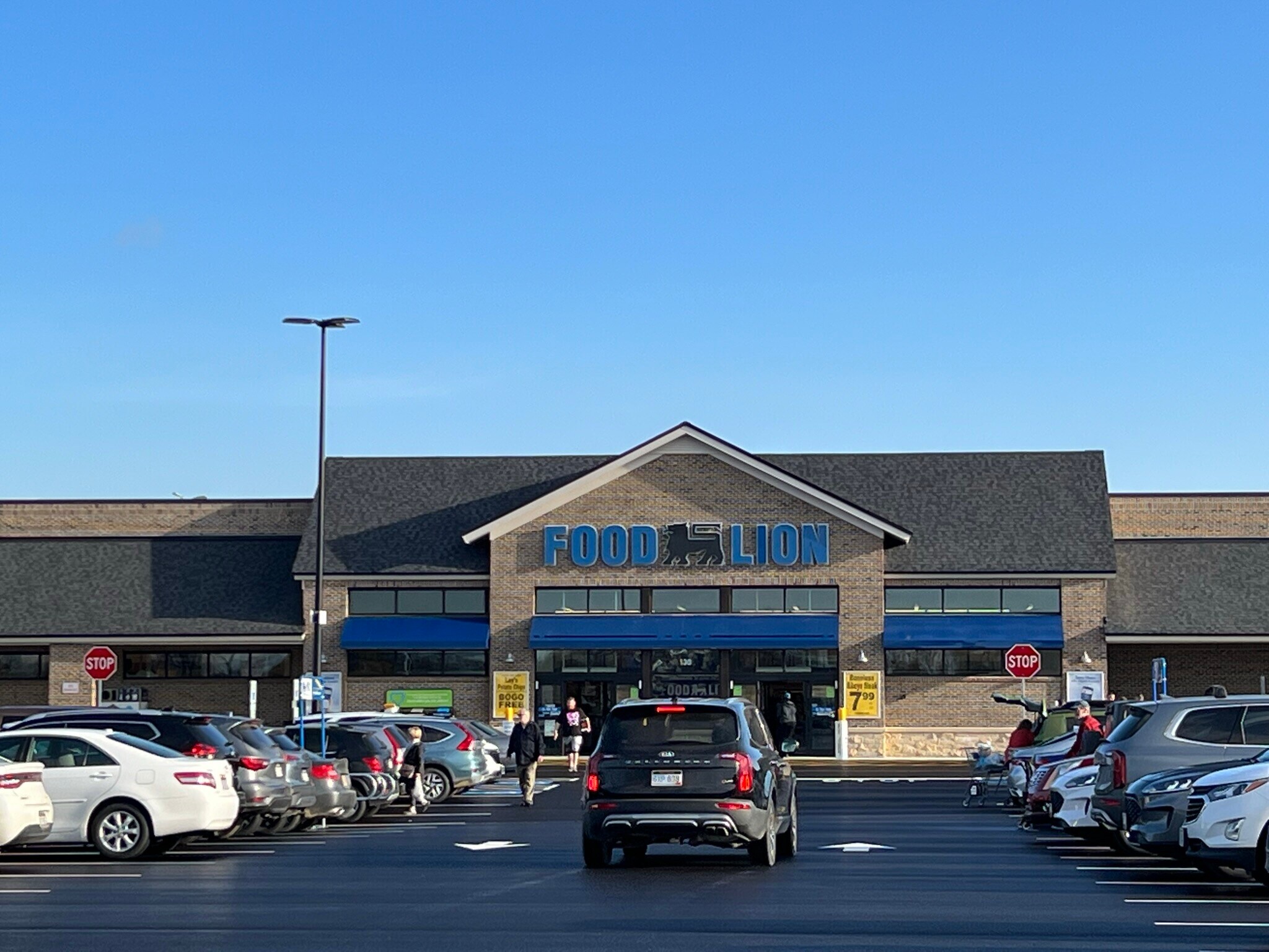 7655 Winchester Ave, Inwood, WV for lease Building Photo- Image 1 of 12