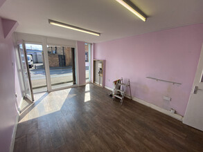 1-6 Ravensworth Vw, Gateshead for lease Interior Photo- Image 2 of 5