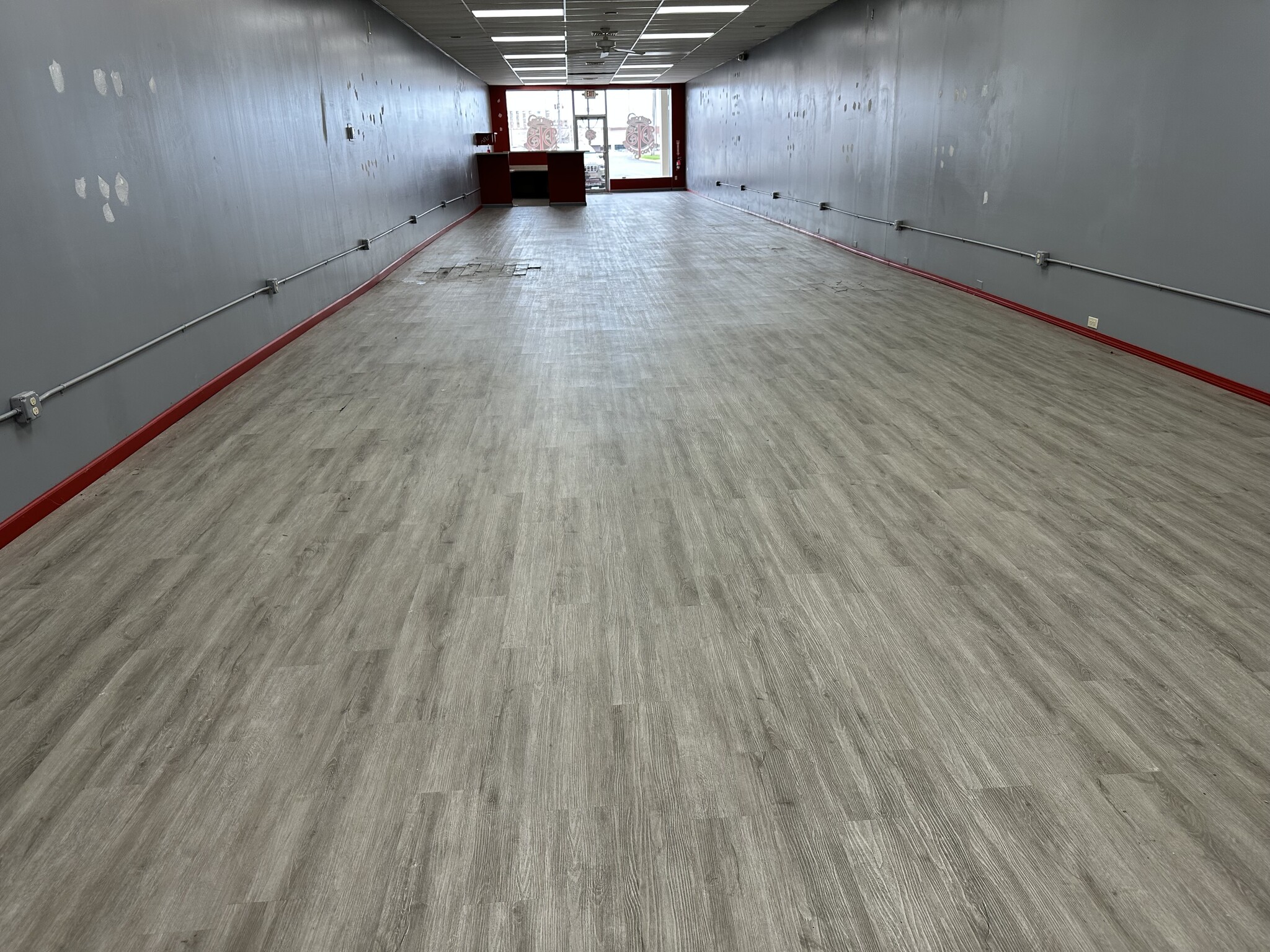 28080 Chardon Rd, Wickliffe, OH à louer Photo intérieure- Image 1 de 3