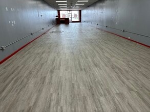 28080 Chardon Rd, Wickliffe, OH à louer Photo intérieure- Image 1 de 3