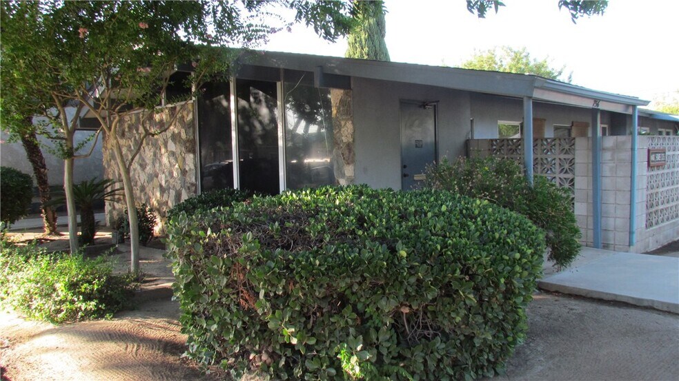 756 G St, Reedley, CA à vendre - Photo du bâtiment - Image 2 de 25