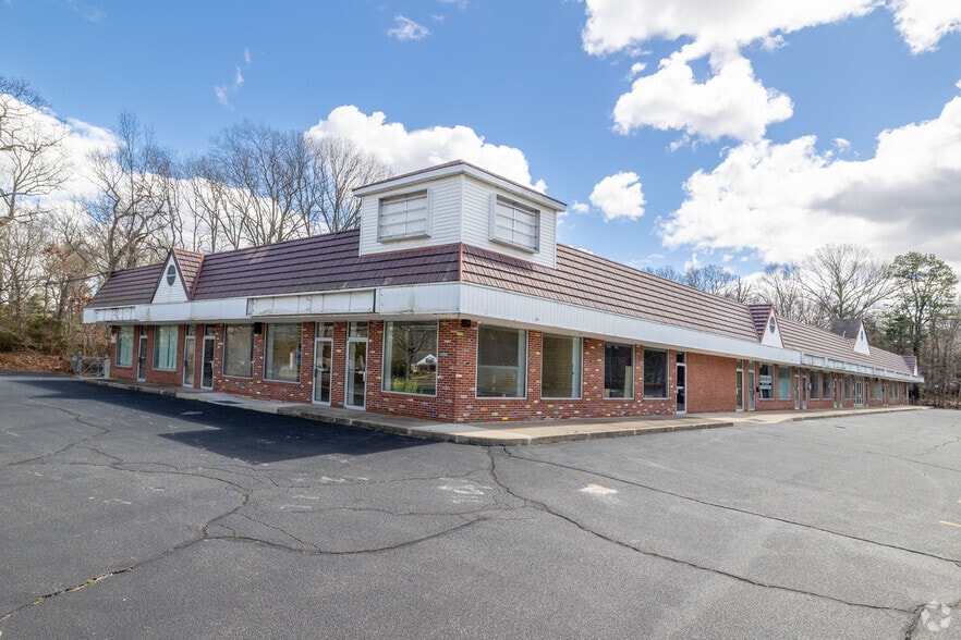 200-232 Middle Country Rd, Middle Island, NY for lease - Building Photo - Image 2 of 7
