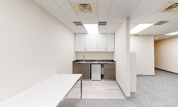 807-815 Hornby St, Vancouver, BC for lease Interior Photo- Image 2 of 5