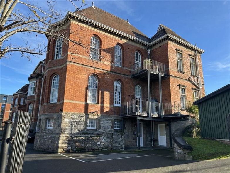 15 Apsley Rd, Plymouth for lease - Building Photo - Image 2 of 2